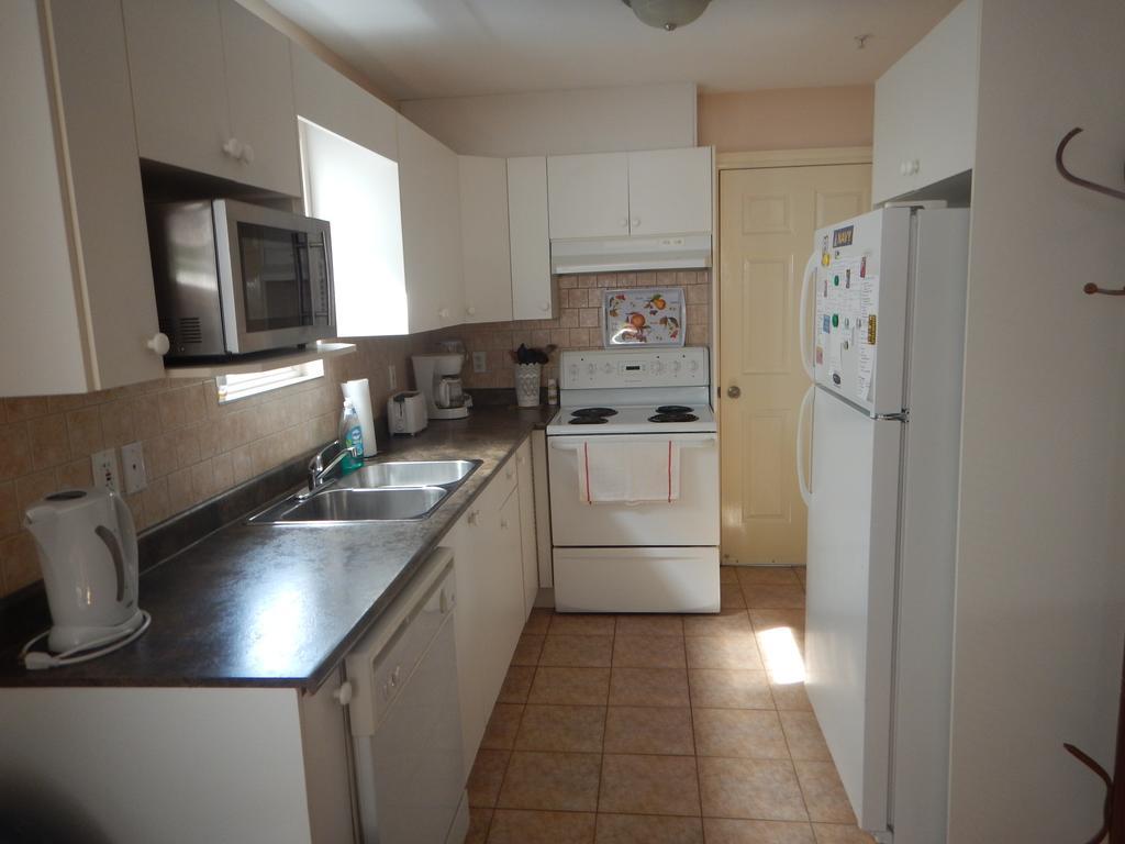 Hébergement de vacances Clean Quiet Comfortable Suite; Center Coquitlam