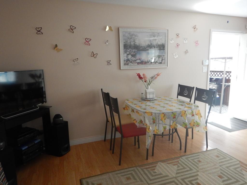 Clean Quiet Comfortable Suite; Center Coquitlam